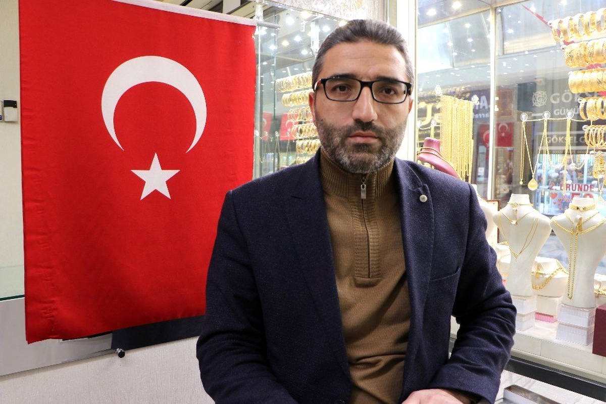 Çarşı \'Al bayrağa\' büründü