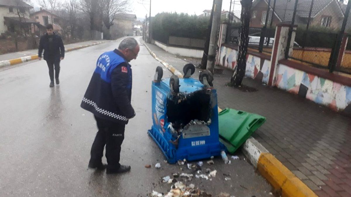 Çöp konteynerini kullanılamaz hale getirdiler