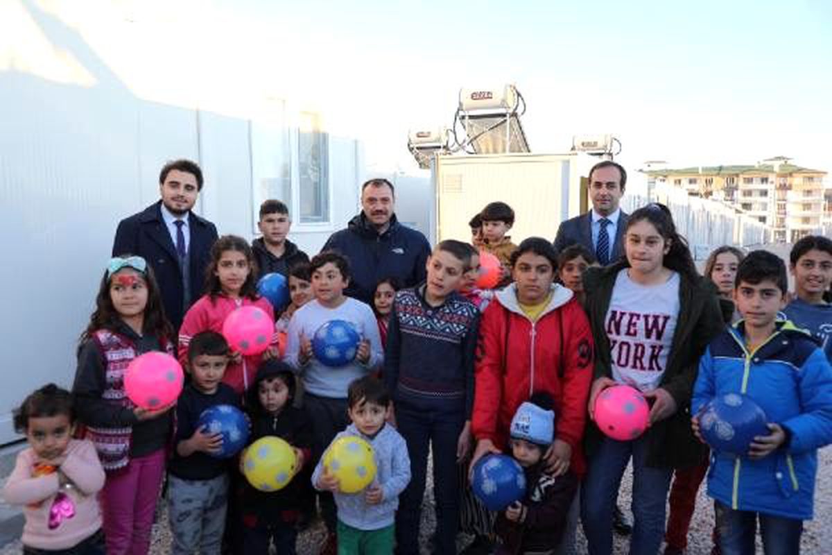 Elazığ\'da depremin izleri siliniyor