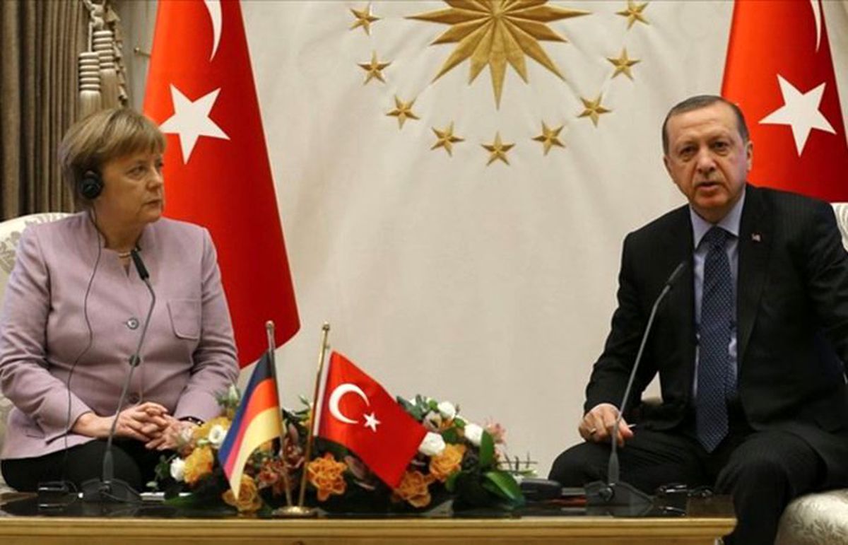 Erdoğan ile Merkel \'İdlib\'i görüştü