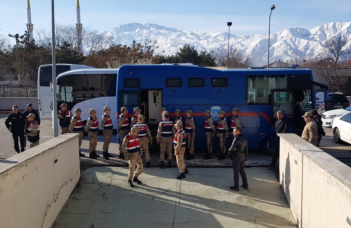 Erzincan\'da ele geçirilen 1 ton 271 kilogram eroine ilişkin davada sanıklar hakim karşısında