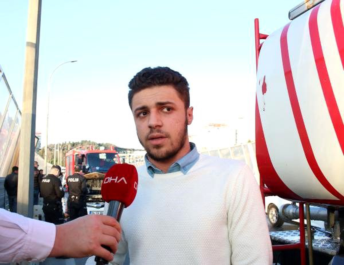 Haliç Köprüsü\'nde otomobil alev alev yandı