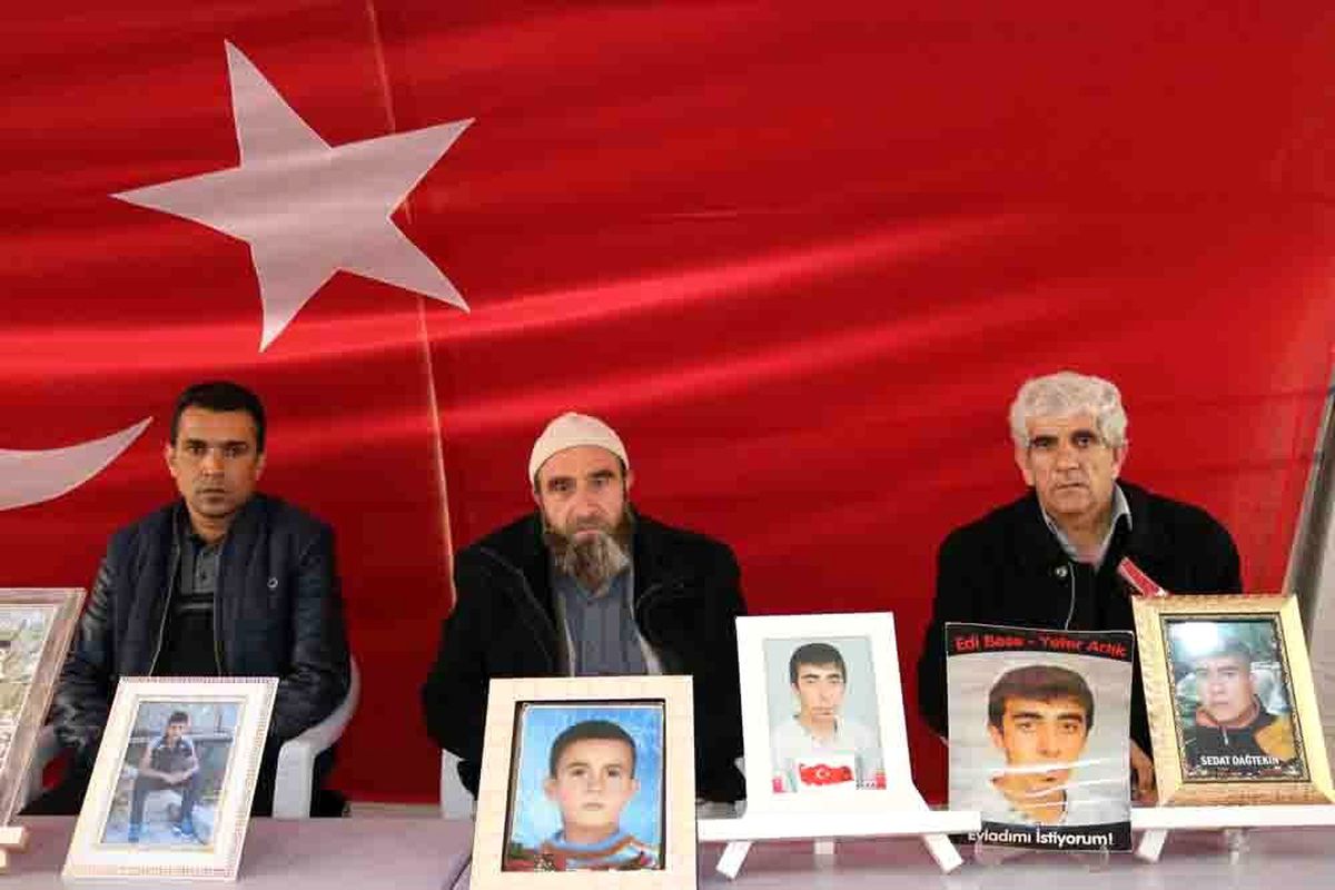 HDP önündeki ailelerin evlat nöbeti 183. gününde