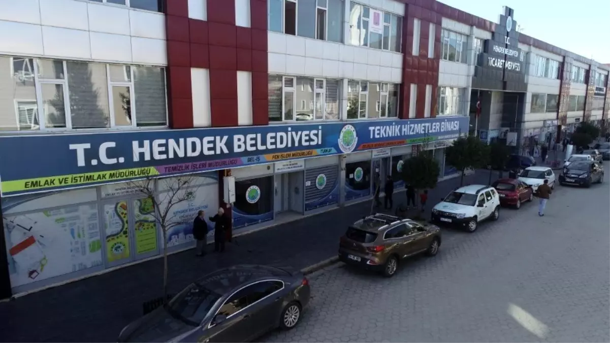 Hendek Belediyesi birim müdürlüklerinin yerlerinde değişik yapıldı
