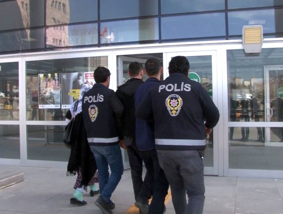 Kadınları darp edip, birini bıçaklamıştı o şüpheli yakalandı