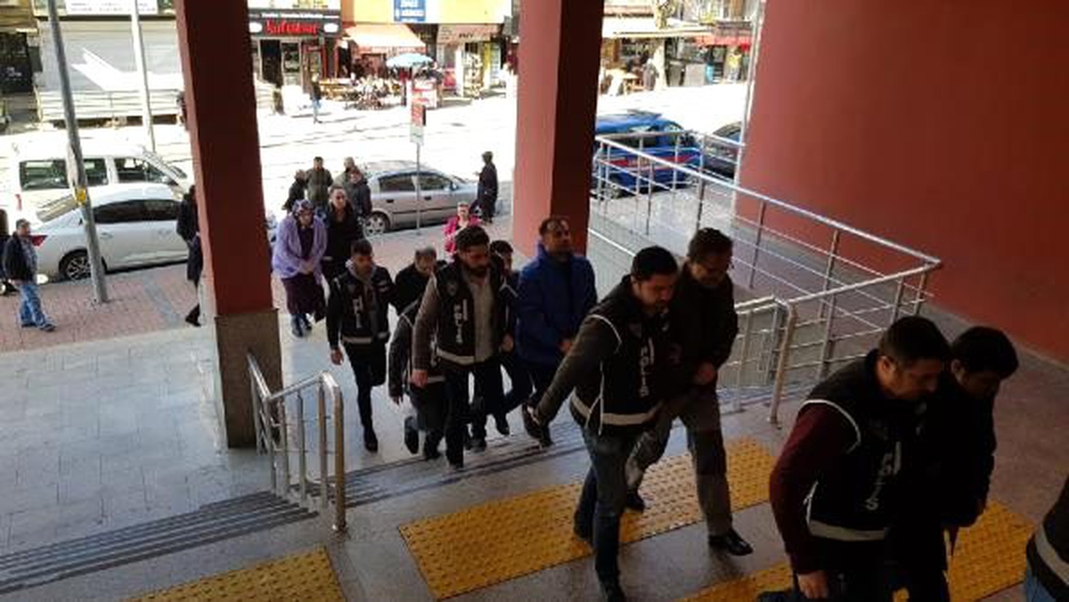 Kocaeli\'de FETÖ şüphelisi 7 kişi adliyede