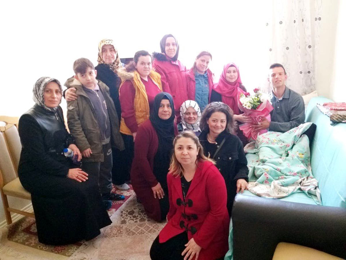 Kurs eğitmeni kursiyerleri ile birlikte İdlib gazisi Ertemiz\'i ziyaret etti