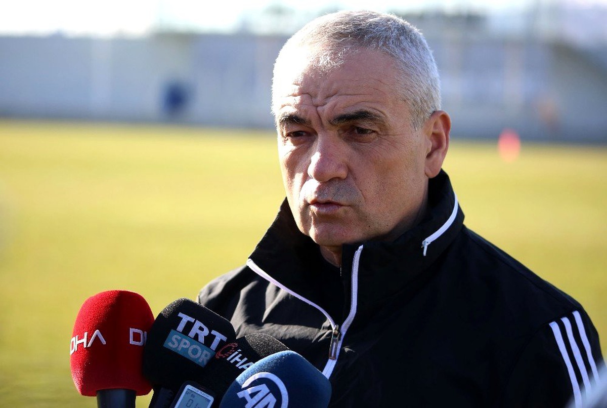 Rıza Çalımbay: "Maç saatinin değişmesine gerek yok"