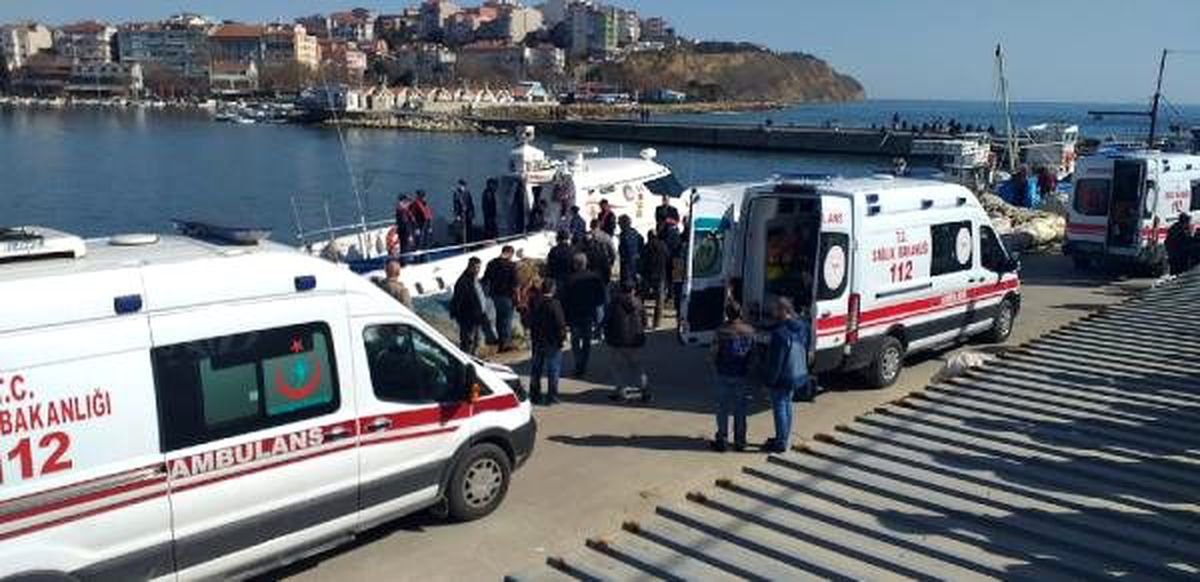 Silivri açıklarında yatta yangın (1)