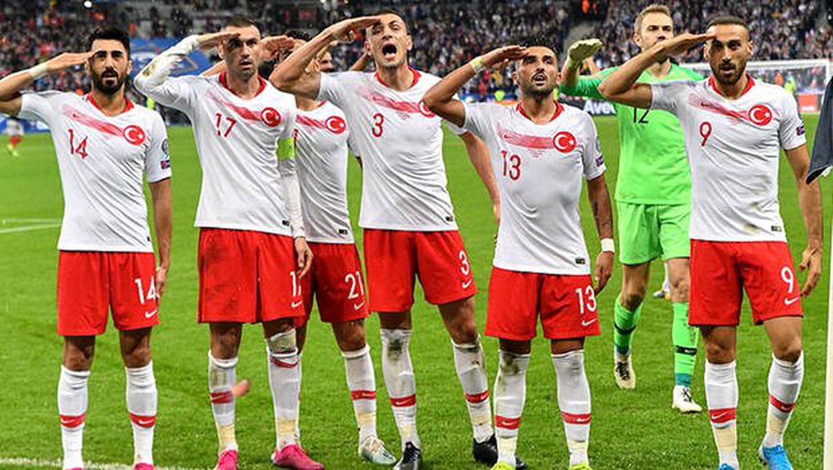 UEFA\'dan koronavirüs için yeni takvim!