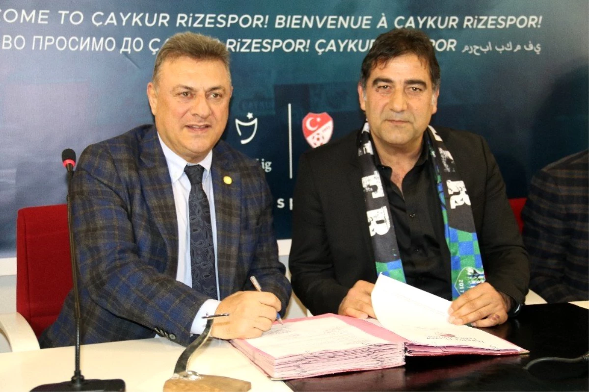 Ünal Karaman, Çaykur Rizespor ile 1.5 yıllık sözleşme imzaladı