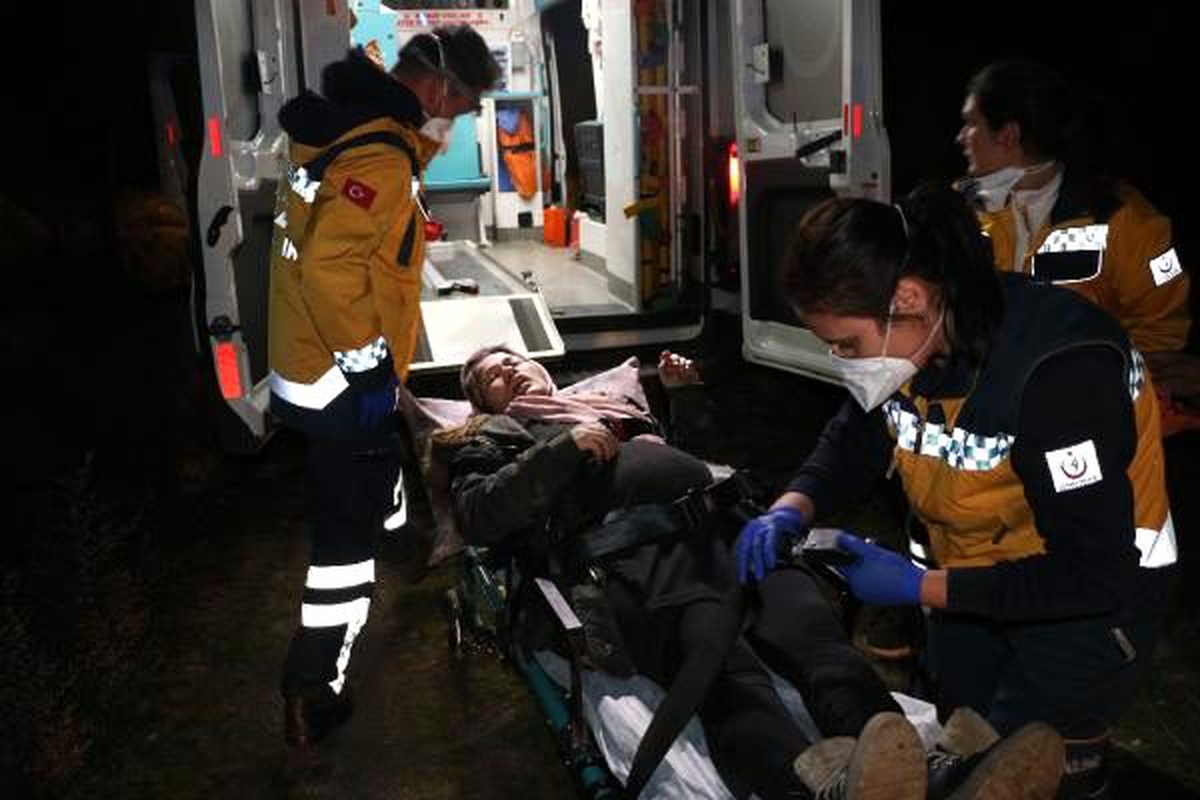 Yunan askerlerinin geri gönderdiği Afgan ailenin umutlu bekleyişi sürüyor (2)