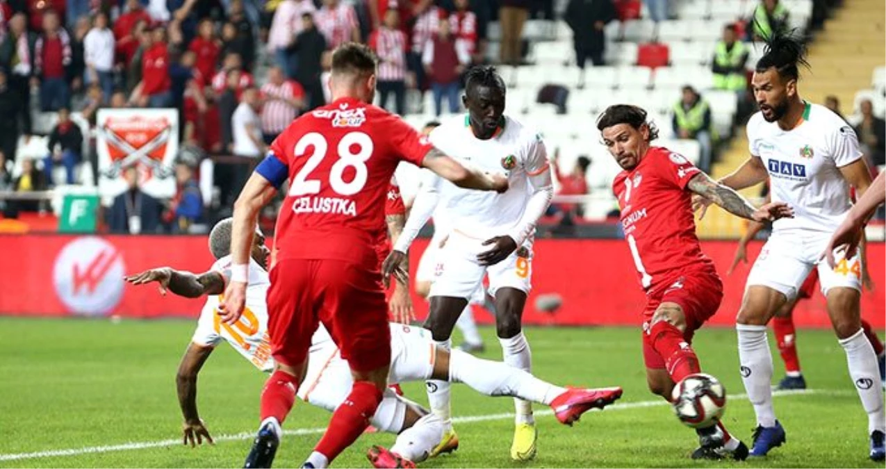 Alanyaspor, Antalyaspor\'u 1-0 yendi