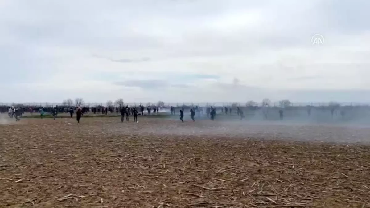 Avrupa\'ya gitmek için sınırda bekleyen düzensiz göçmenlere Yunan askerince ateş açıldı- EDİRNE