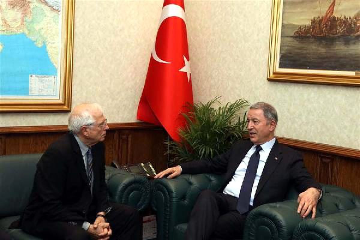 Bakan Akar, AB Komisyonu Başkan Yardımcısı Fontelles ile bir araya geldi