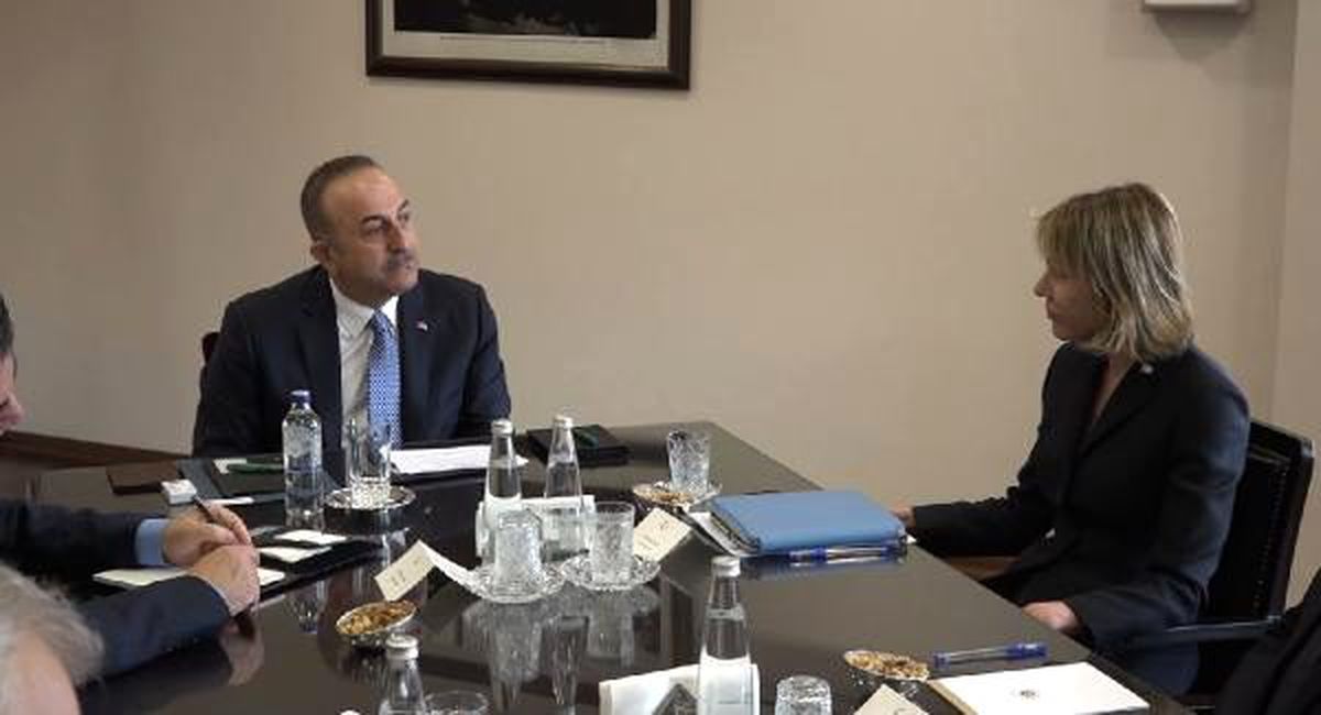 Bakan Çavuşoğlu, Craft ve Jeffrey ile görüştü