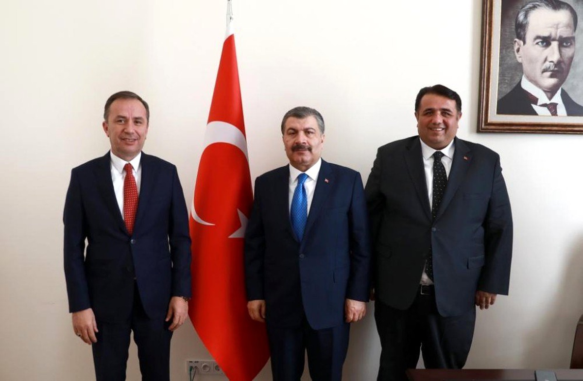 Çorum Milletvekilleri Sağlık Bakanı Fahrettin Koca\'yı ziyaret etti