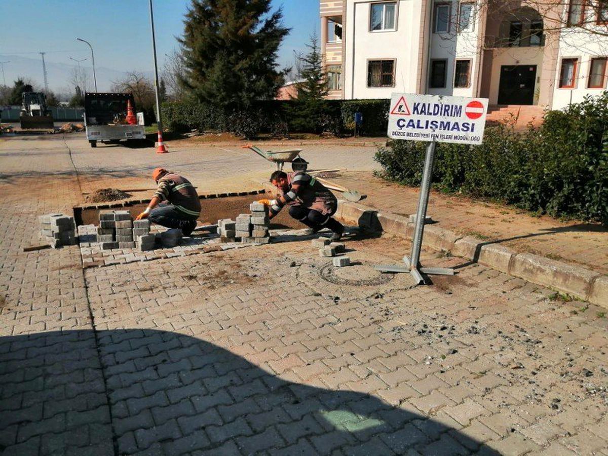 Düzce cadde ve sokaklarına bakım
