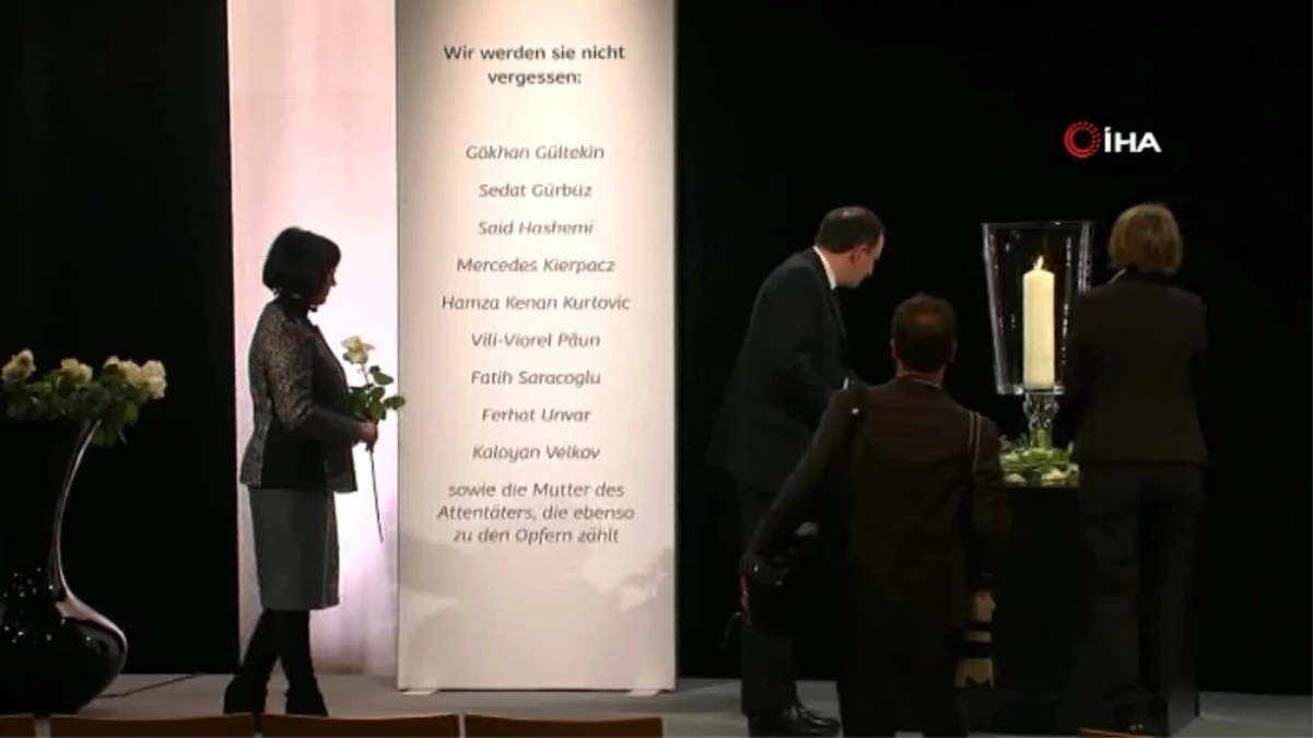 Hanau\'da ırkçı saldırıda hayatını kaybedenler resmi törenle anıldı