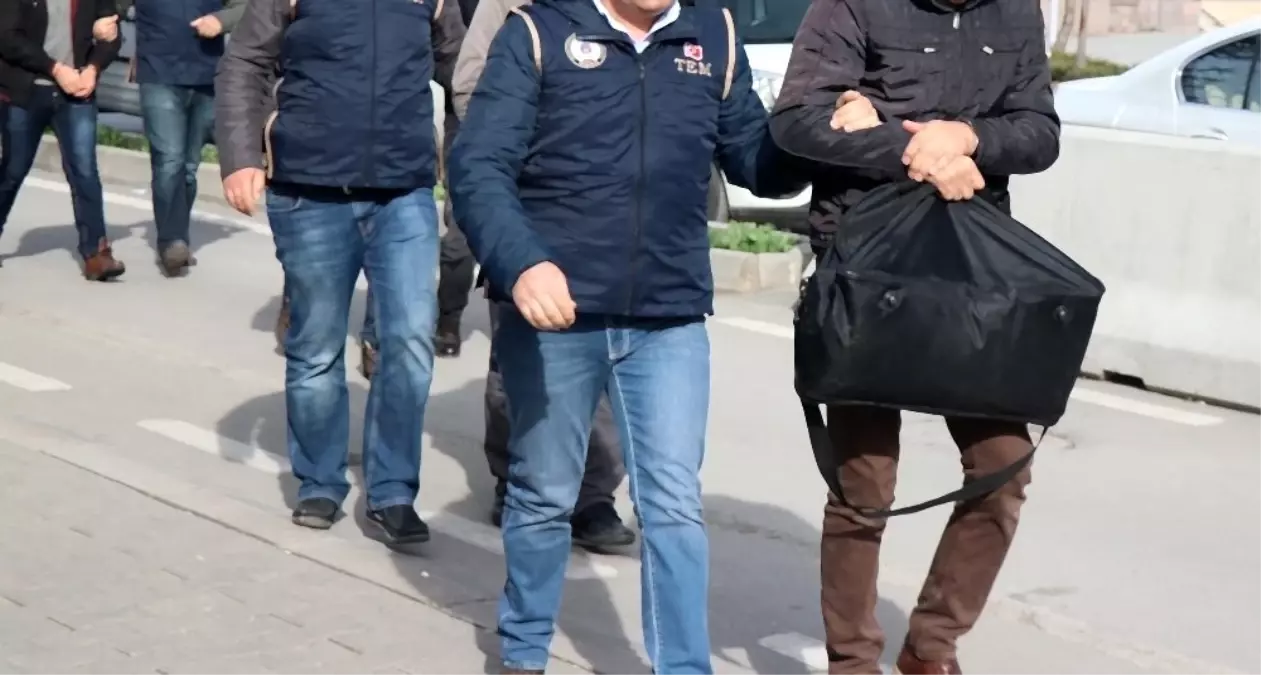 İzmir merkezli 5 ilde FETÖ operasyonu: Çok sayıda gözaltı kararı