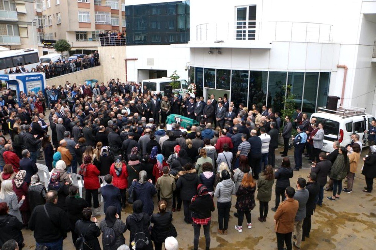 Kartal Belediyesi personeli son yolculuğuna uğurlandı