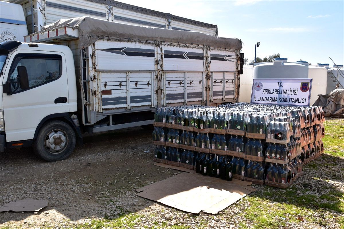 Kırklareli ve Tekirdağ\'da 15 ton 341 litre kaçak içki ele geçirildi