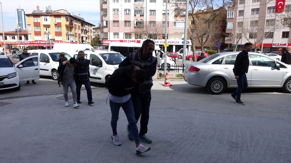 Konya\'da Suriye uyrukluları gasbettiği ileri sürülen 8 zanlıdan 4\'ü tutuklandı