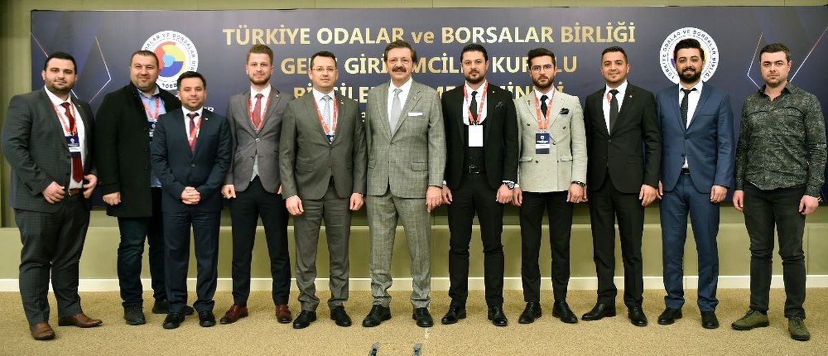 Manisalı genç girişimciler, bilgilendirme seminerine katıldı