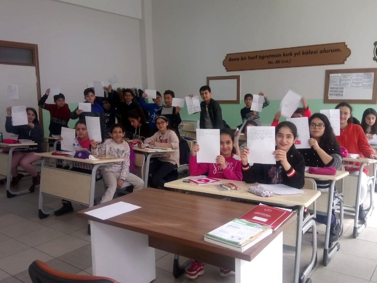 Öğrencilerden Mehmetçik\'e mektup