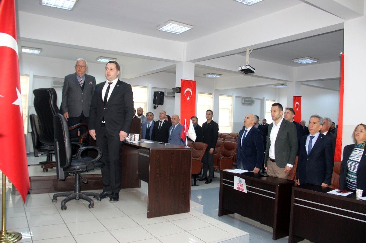 Posbıyık; "Gün siyaseti bırakıp birlik olma günü"