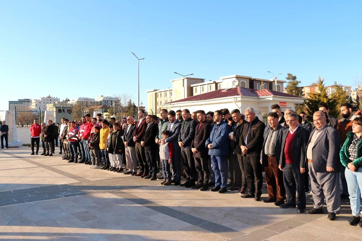 Siirt\'te vatandaşlar Mehmetçiğe destek için tek yürek oldu