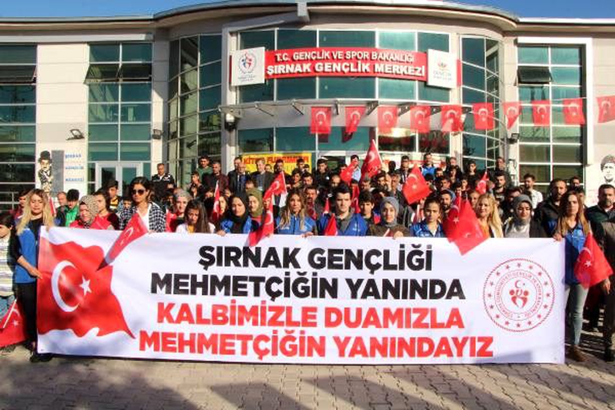 Şırnak\'ta gençlerden \'Bahar Kalkanı\'na destek