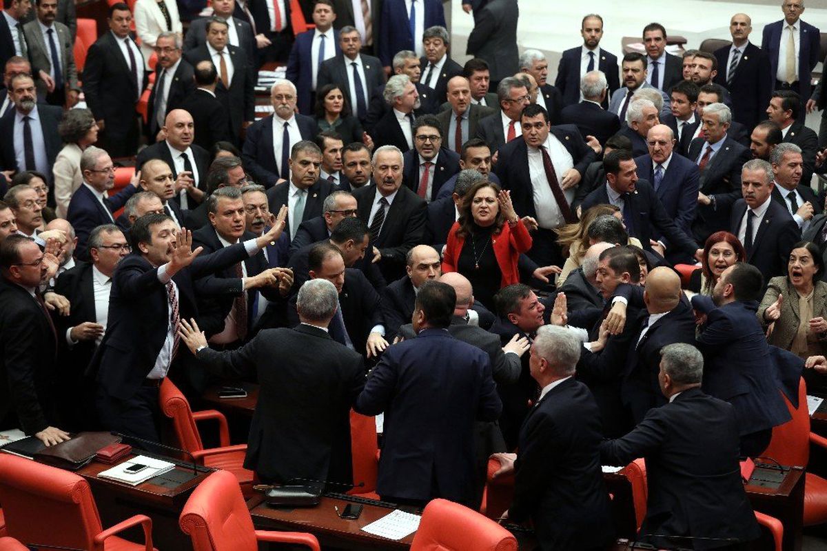 TBMM Başkanı Şentop\'tan CHP Grup Başkanvekili Özkoç\'a tepki