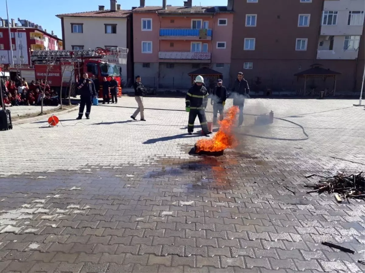 Ulaş\'ta deprem ve yangın tatbikatı