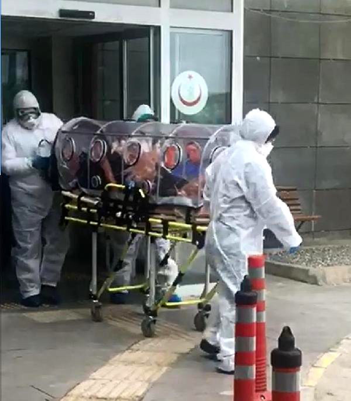 Umre dönüşü rahatsızlanınca koronavirüs şüphesiyle gözlem altına alındı