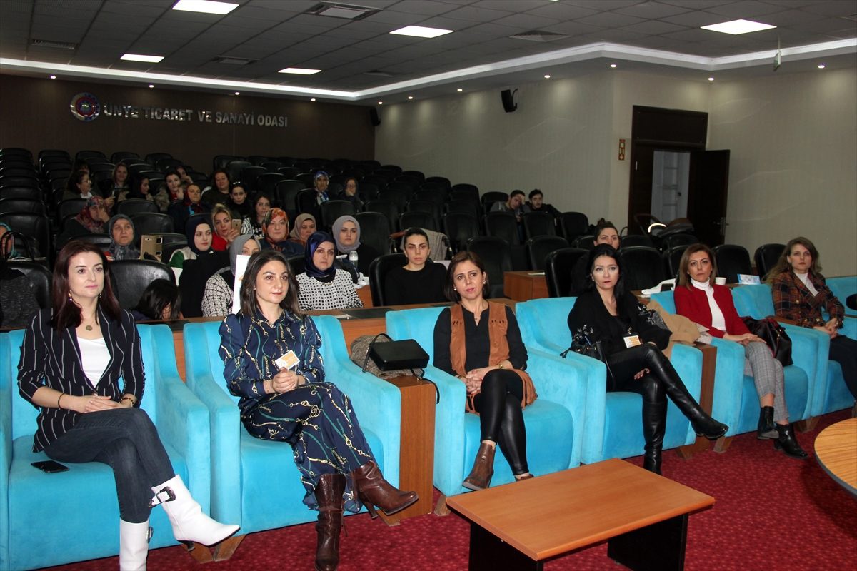 Ünye\'de "Anne bebek ilişkisi ve beslenmesi" semineri