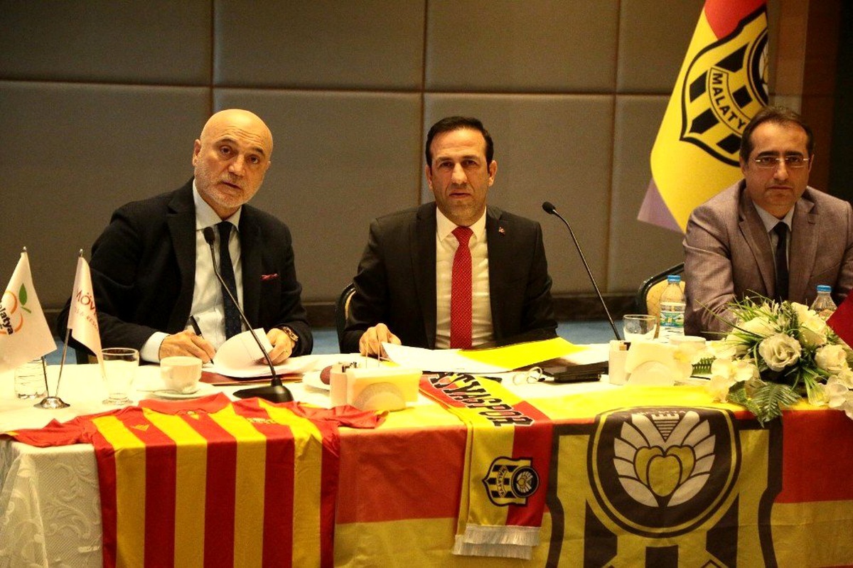 Yeni Malatyaspor, Hikmet Karaman ile sözleşme imzaladı