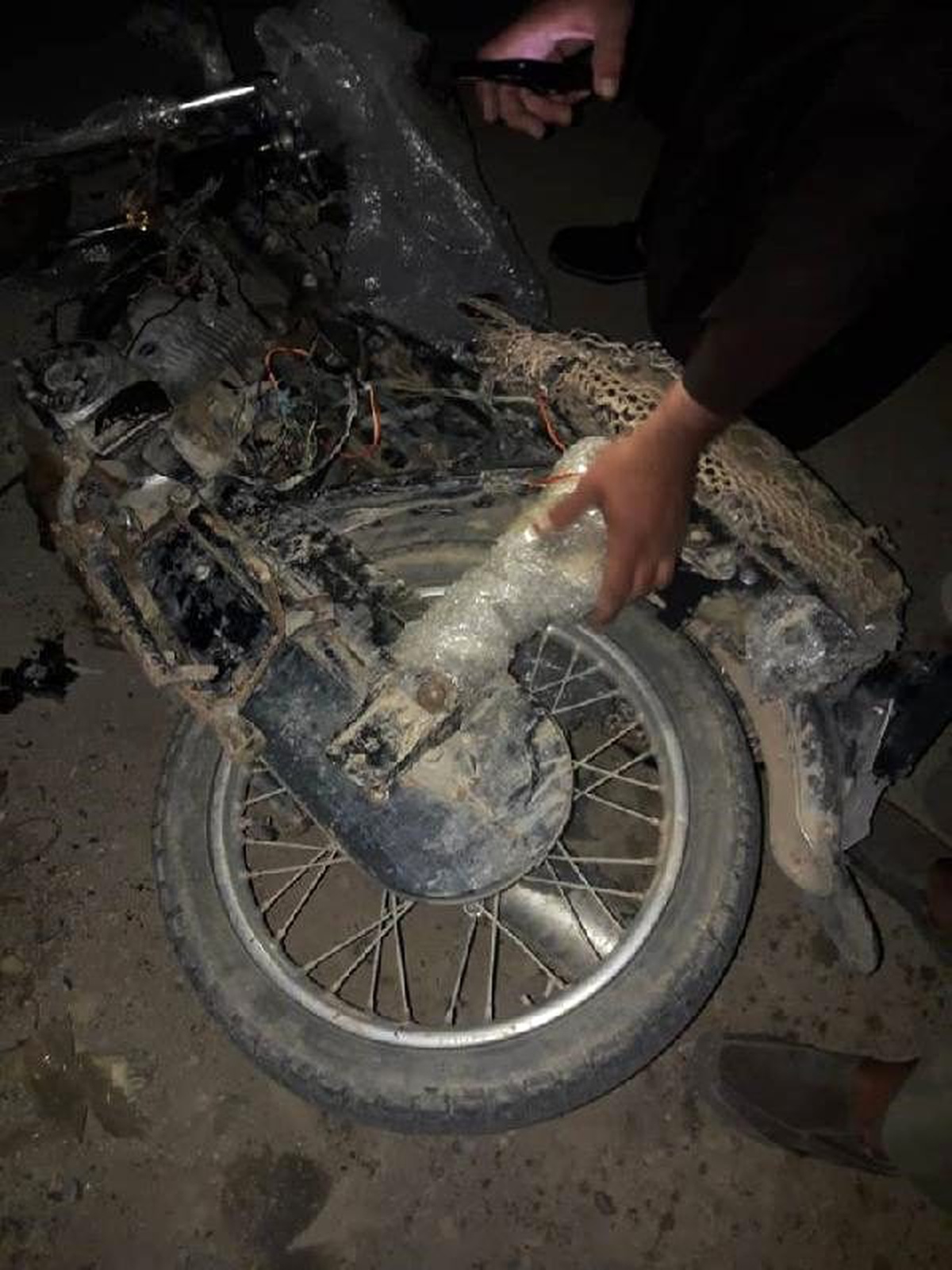 Afganistan\'da iki bölgede bomba ele geçirildi