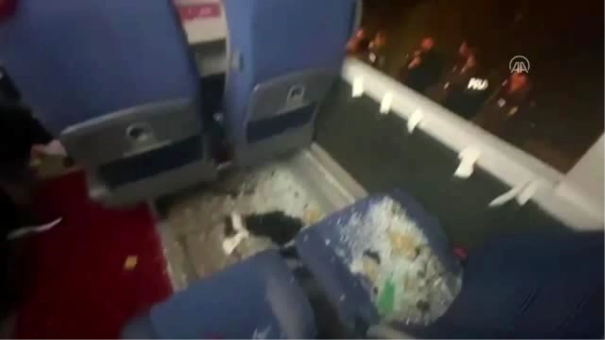 Alanyaspor kafilesini taşıyan takım otobüsüne taşlı saldırı