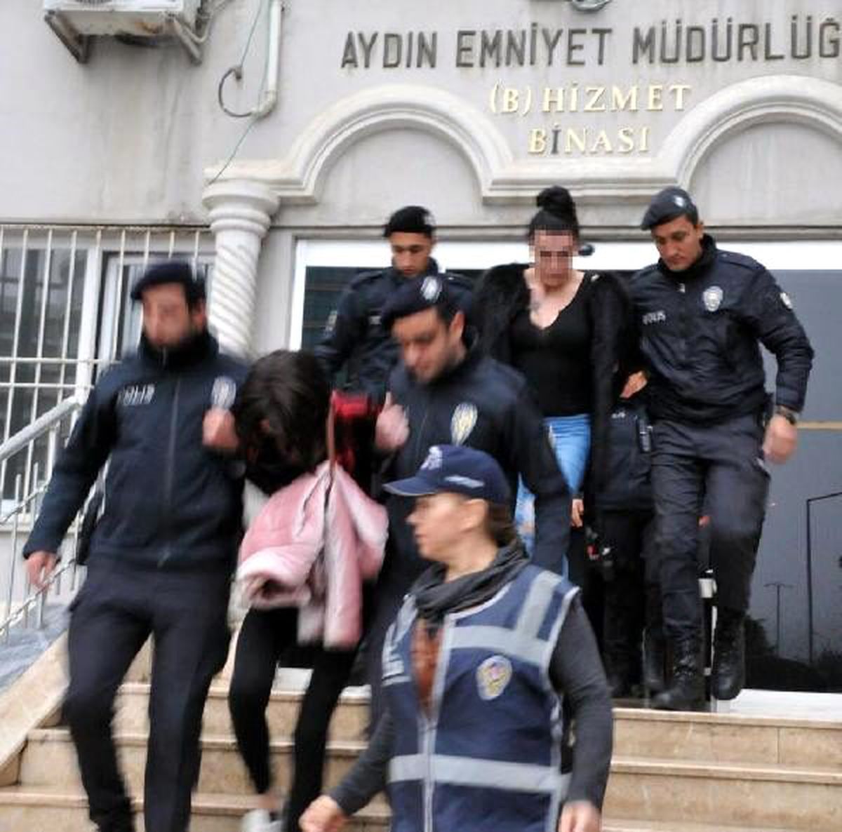 Aydın\'da fuhuş operasyonu; 6\'sı trans birey 11 kişi yakalandı