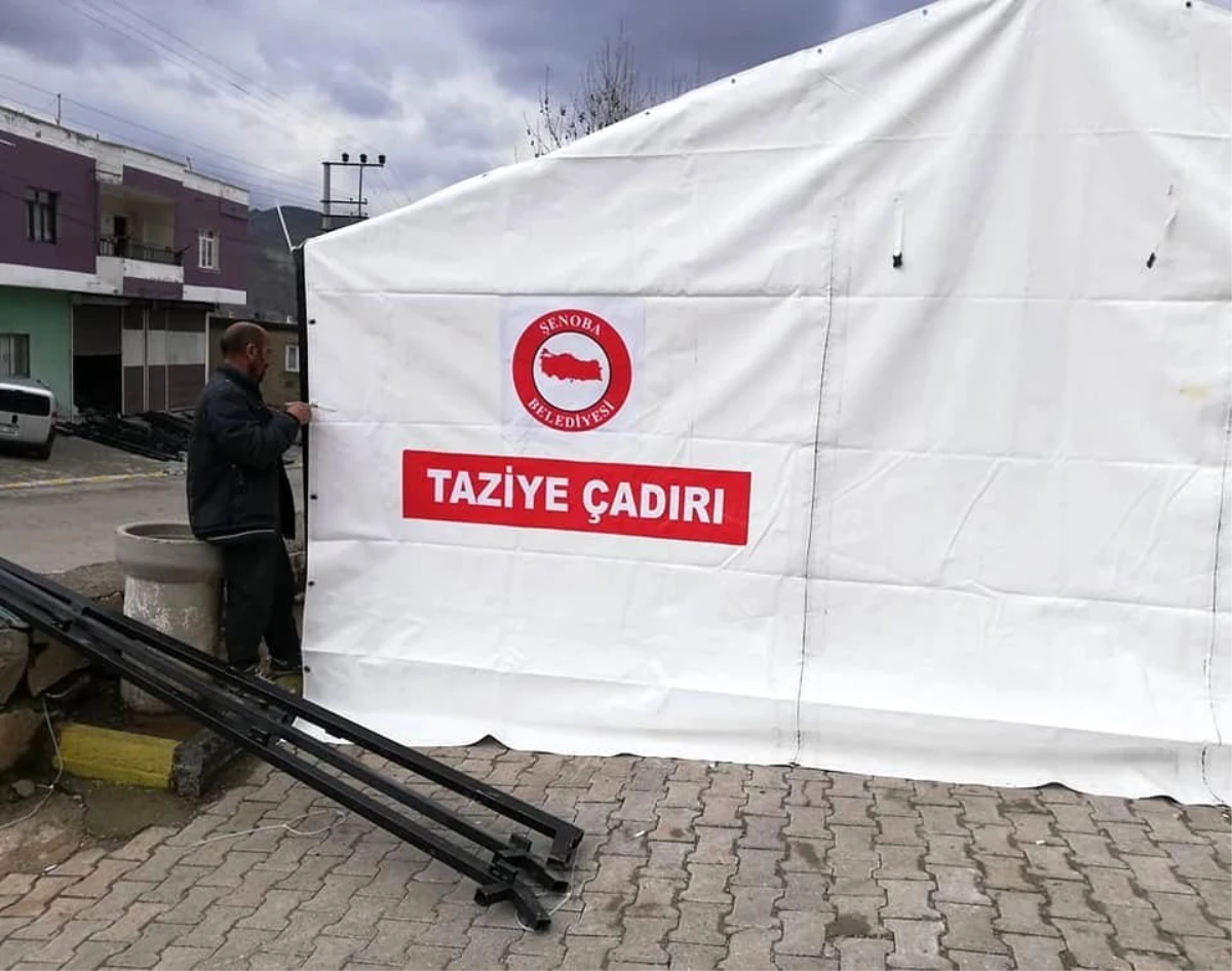 Belediye Başkanı vatandaşlar için çadır ve sandalye aldı