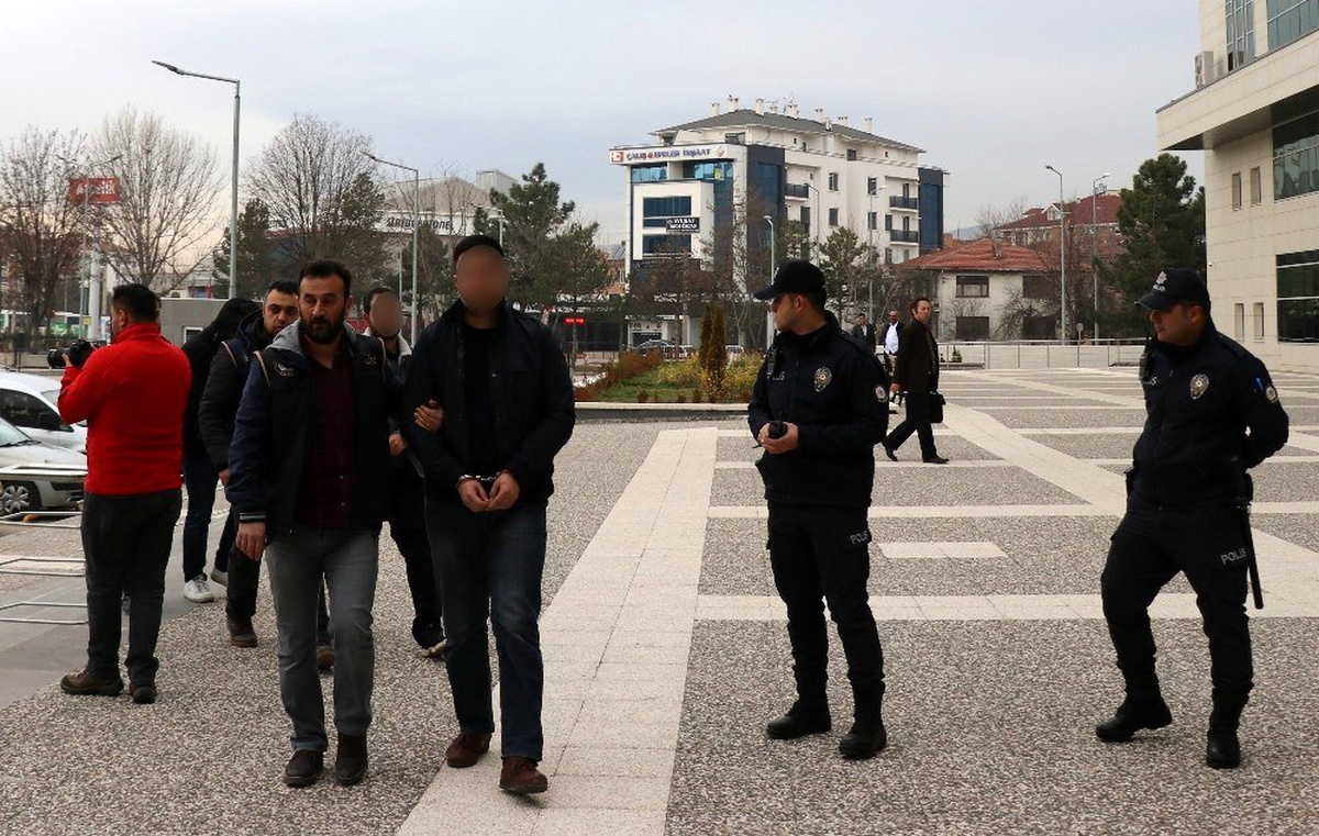 Bolu\'da, FETÖ şüphelisi 7 kişi adliyeye sevk edildi