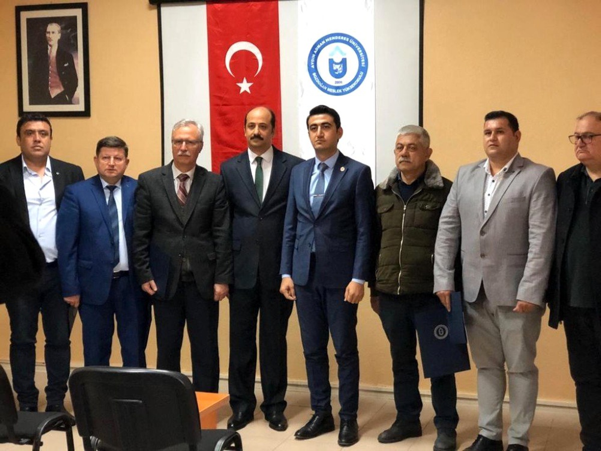 Bozdoğan, üniversite öğrencilerine sahip çıktı