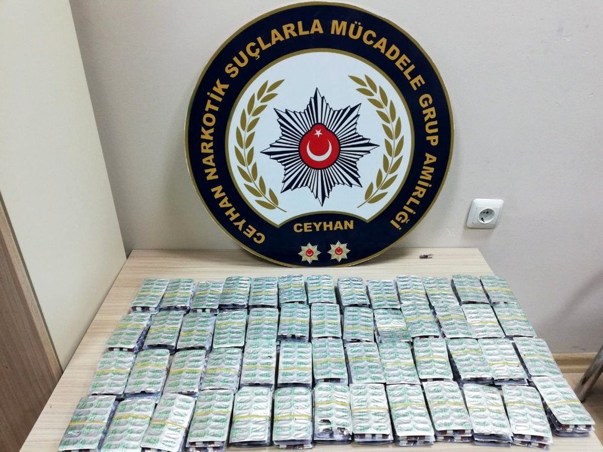 Ceyhan\'da uyuşturucu operasyonu: 3 gözaltı