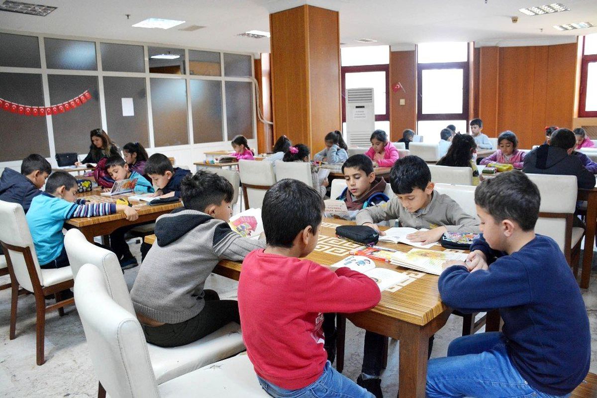 Çocuklar kütüphaneyle buluşturuluyor