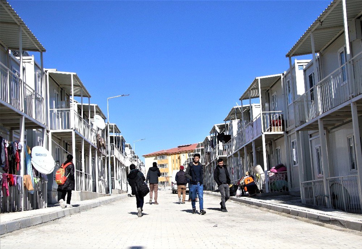 Deprem bölgesi Elazığ\'da 3 bin kişilik konteyner kentler hazır, 529 aile yerleşti