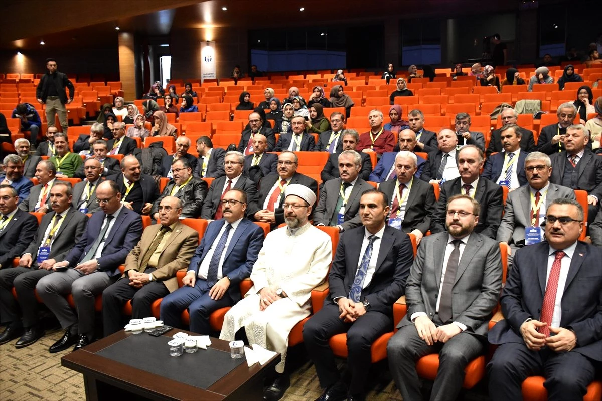 Diyanet İşleri Başkanı Erbaş, ilahiyat fakültesi dekanlarıyla buluştu Açıklaması