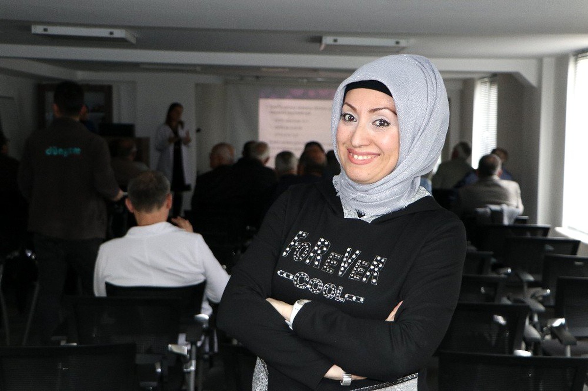 Dünyam Hastanesi\'nde \'Korona virüs\' muhtarlara korona virüs anlatıldı