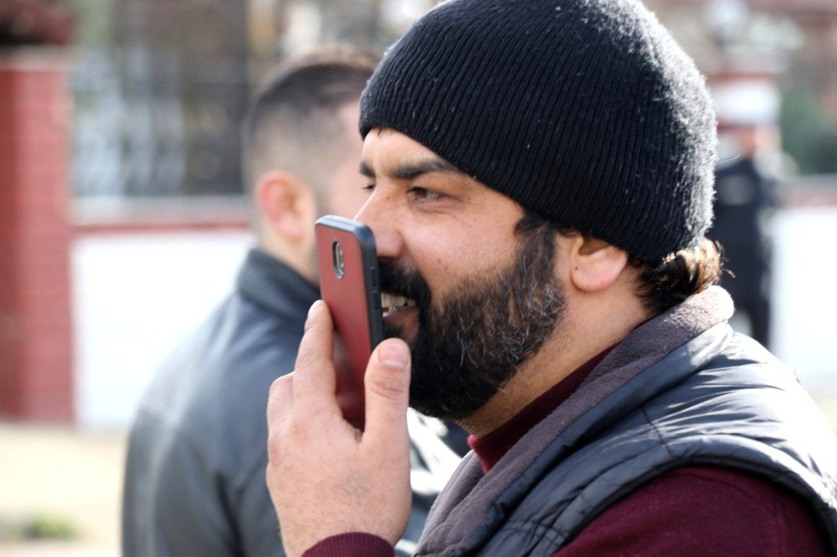 Dünyanın konuştuğu göçmen kız ailesine kavuştu