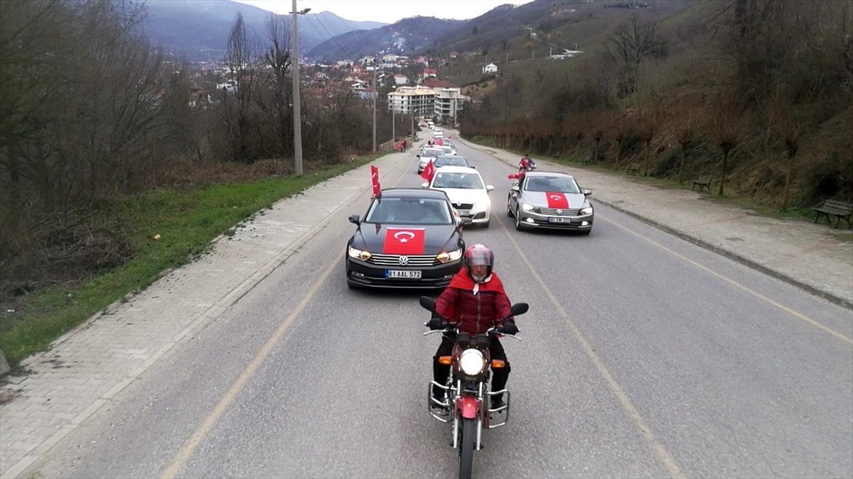 Düzce\'de Mehmetçiğe konvoylu destek